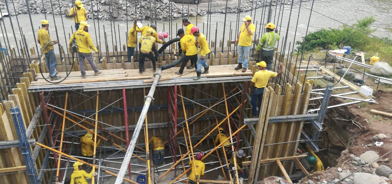 MOP está por finalizar último estribo de puente en río Torola mop-esta-por-finalizar-ultimo-estribo-de-puente-en-rio-torola